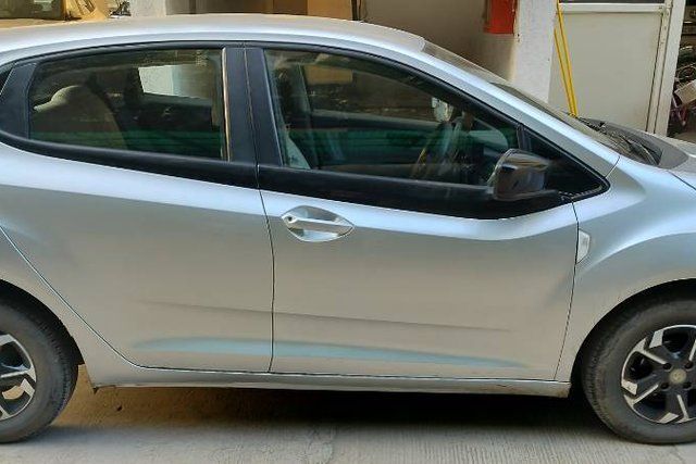 Tata Altroz XE BSVI Second-hand 2020 Tata Altroz XE BSVI for sale in Wagholi
