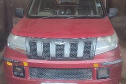 2016 Mahindra TUV 300 T4 प्लस