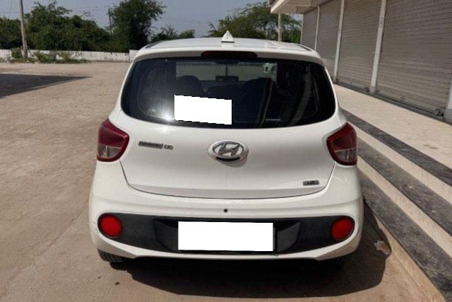 Second-hand 2017 Hyundai Grand i10 Magna for sale in Vadodara