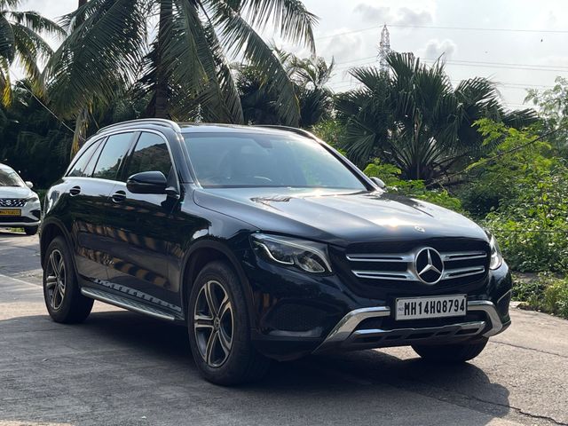 Mercedes-Benz GLC 220d 4MATIC Second-hand 2019 Mercedes-Benz GLC 220d 4MATIC for sale in Mumbai