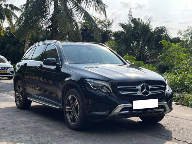 Mercedes-Benz GLC 220डी 4मैटिक Second-hand 2019 Mercedes-Benz GLC 220डी 4मैटिक for sale in Mumbai