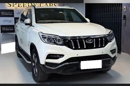 2022 Mahindra Alturas G4 4X2 AT