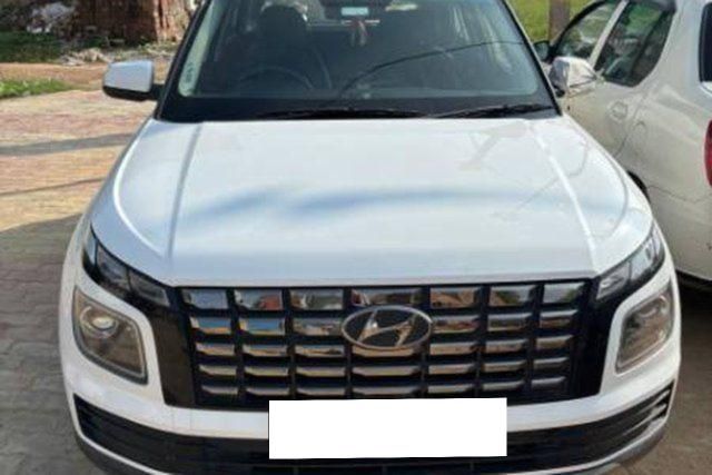Hyundai Venue S Opt Plus Second-hand 2025 Hyundai Venue S Opt Plus for sale in Varanasi