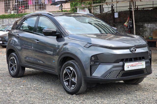 Second-hand 2023 Tata Nexon EV फियरलेस मिड रेंज for sale in Mumbai