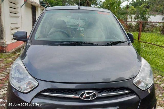 Hyundai i10 Magna Second-hand 2012 Hyundai i10 Magna for sale in North 24 Parganas