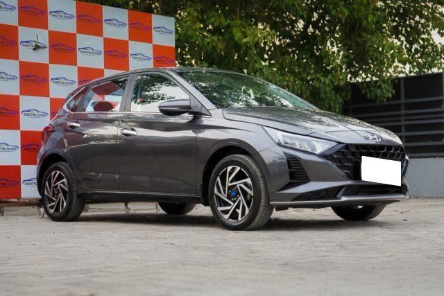 Second-hand 2025 Hyundai i20 एस्टा ऑप्ट for sale in Chennai