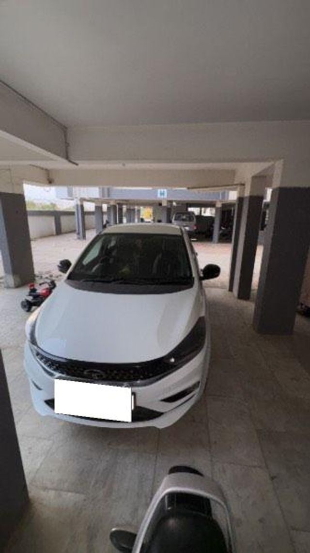 Tata Tigor XZ Second-hand 2024 Tata Tigor XZ for sale in Navsari