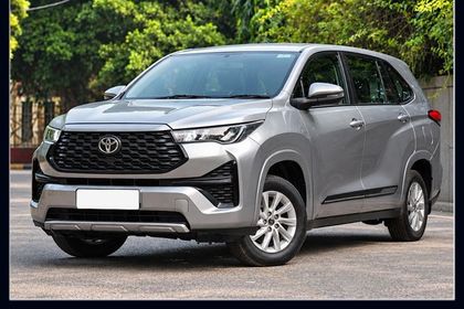 2024 Toyota Innova Hycross GX 8STR