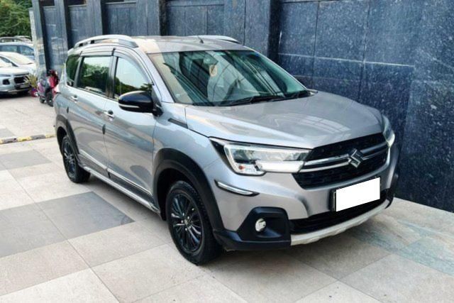 Second-hand 2022 Maruti Suzuki XL6 Zeta AT for sale in New Delhi