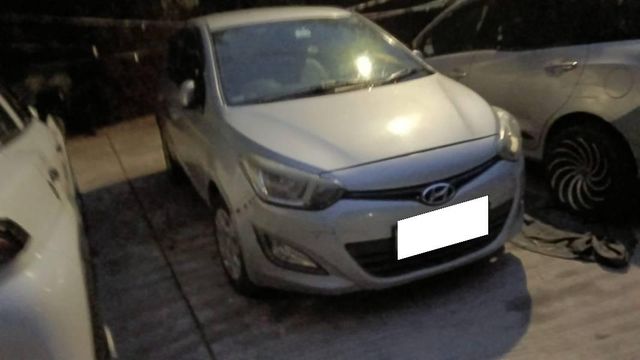 Hyundai i20 Magna Second-hand 2013 Hyundai i20 Magna for sale in New Delhi