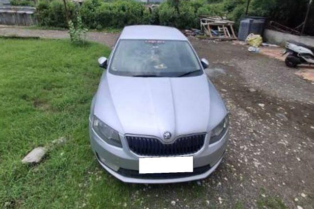 Second-hand 2014 Skoda Octavia Ambition 2.0 TDI AT for sale in Surat