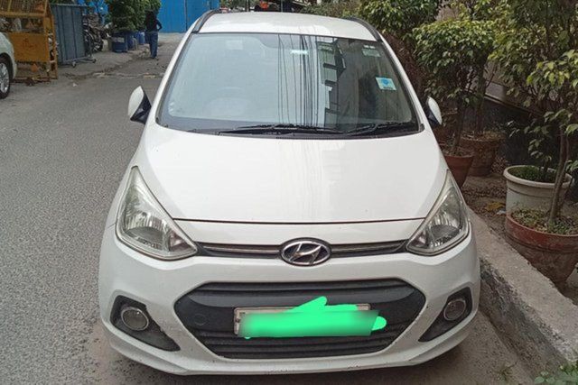 Hyundai Grand i10 स्पोर्टज़ Second-hand 2017 Hyundai Grand i10 स्पोर्टज़ for sale in New Delhi