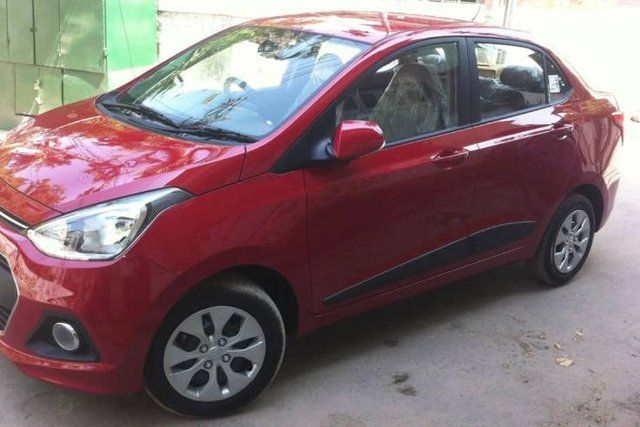 Hyundai Xcent 1.2 कप्पा एस रेनफोर्स्ड Second-hand 2014 Hyundai Xcent 1.2 कप्पा एस रेनफोर्स्ड for sale in Kolkata