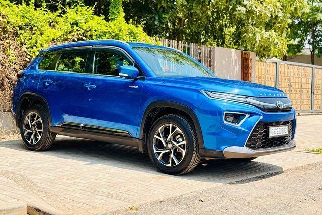 Toyota Hyryder V HYBRID Festival Edition Second-hand 2024 Toyota Hyryder V HYBRID Festival Edition for sale in Ahmedabad