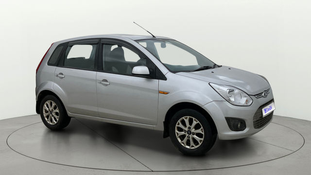 Second-hand 2013 Ford Figo डीजल Titanium for sale in Bangalore