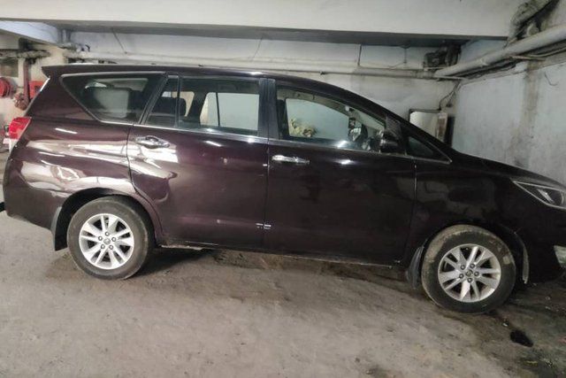 Toyota Innova Crysta 2.4 वीएक्स MT बीएस4 Second-hand 2018 Toyota Innova Crysta 2.4 वीएक्स MT बीएस4 for sale in Pratapgarh