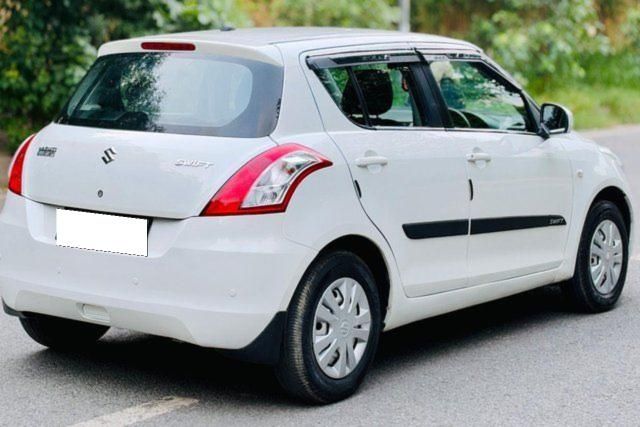 Maruti Suzuki Swift LXI Optional-O Second-hand 2017 Maruti Suzuki Swift LXI Optional-O for sale in New Delhi