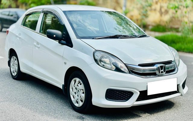 Honda Amaze E i-Vtech Second-hand 2016 Honda Amaze E i-Vtech for sale in New Delhi