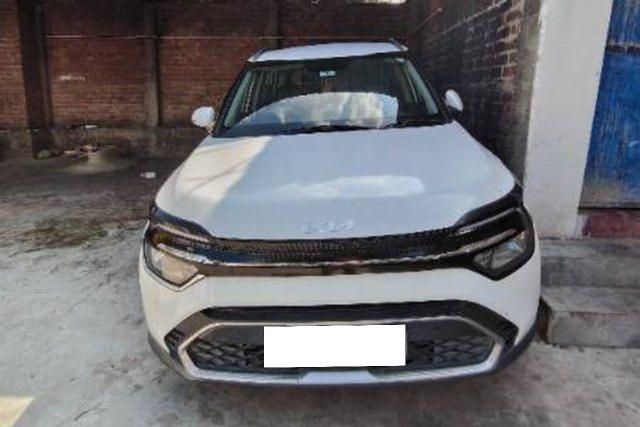 Kia Carens Premium iMT Second-hand 2023 Kia Carens Premium iMT for sale in Deoria
