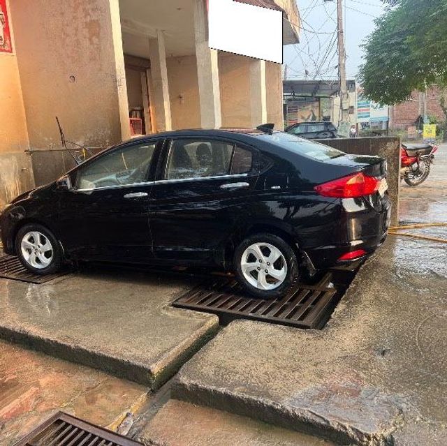 Honda City i DTEC वी Second-hand 2014 Honda City i DTEC वी for sale in Gurdaspur