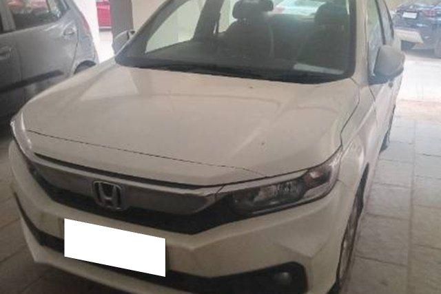 Second-hand 2021 Honda Amaze V CVT Petrol for sale in Mehsana