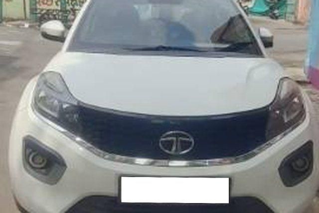 Tata Nexon 1.2 Revotron XM Second-hand 2018 Tata Nexon 1.2 Revotron XM for sale in Ahmedabad