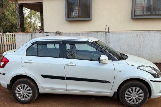 Maruti Suzuki Swift Dzire VXI Second-hand 2016 Maruti Suzuki Swift Dzire VXI for sale in Kolhapur