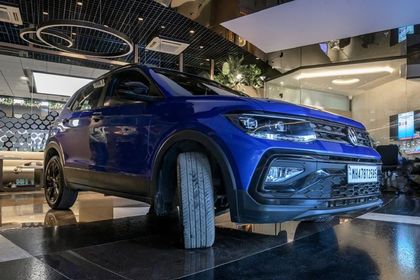 2024 Volkswagen Taigun 1.0 जीटी Line AT