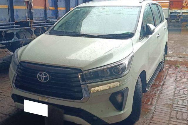 Toyota Innova Crysta 2.4 VX 8 STR Second-hand 2021 Toyota Innova Crysta 2.4 VX 8 STR for sale in Kanpur