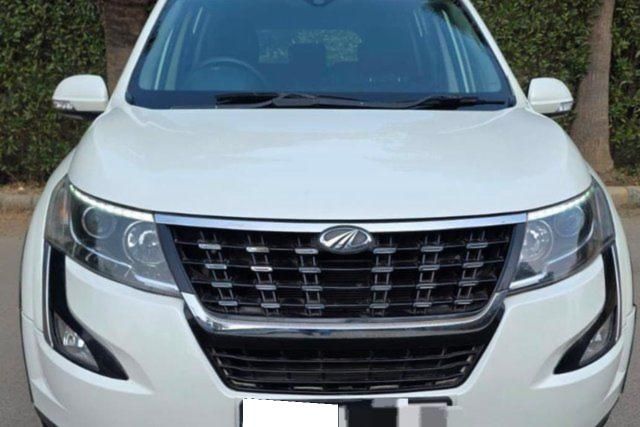 Mahindra XUV500 W7 BSIV Second-hand 2018 Mahindra XUV500 W7 BSIV for sale in New Delhi