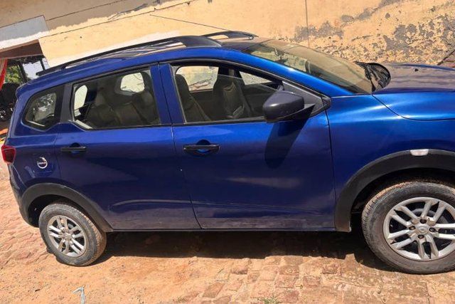 Renault Triber RXL बीएस6 Second-hand 2022 Renault Triber RXL बीएस6 for sale in Shahjahanpur