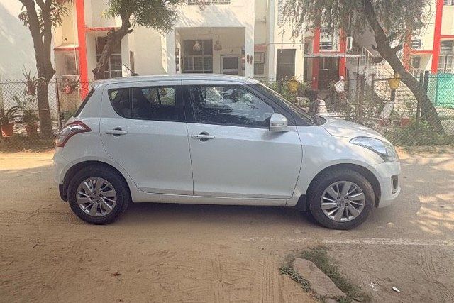 Maruti Suzuki Swift ZXI BSIV Second-hand 2015 Maruti Suzuki Swift ZXI BSIV for sale in Mathura