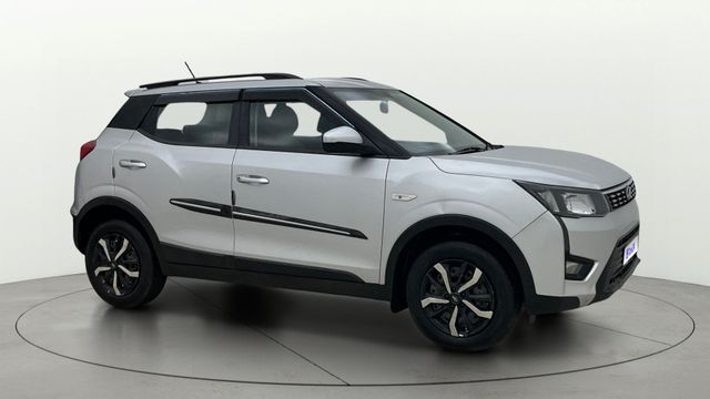 Mahindra XUV300 W6 डीजल बीएस4 Second-hand 2019 Mahindra XUV300 W6 डीजल बीएस4 for sale in Bangalore