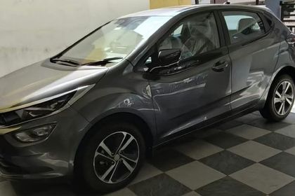 2024 Tata Altroz XZ Plus S LUX Diesel