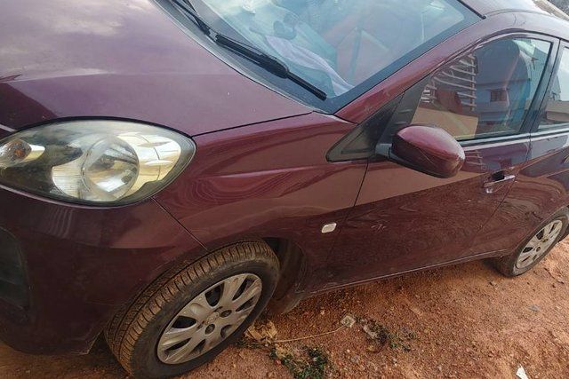 Honda Amaze S i-Vtech Second-hand 2013 Honda Amaze S i-Vtech for sale in Kolar