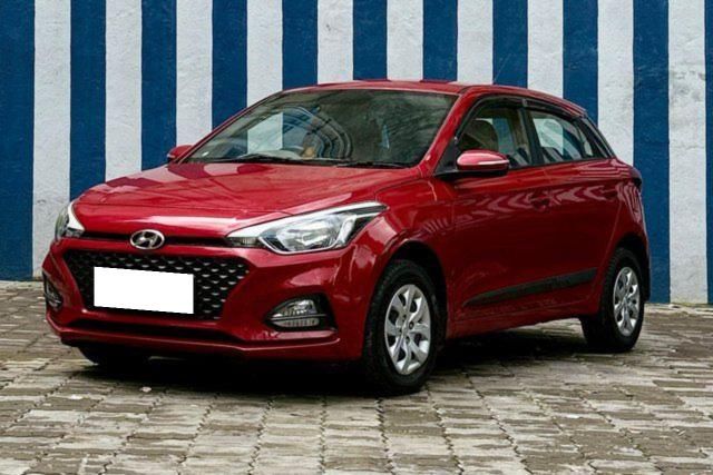 Hyundai i20 1.2 Spotz Second-hand 2018 Hyundai i20 1.2 Spotz for sale in Surat