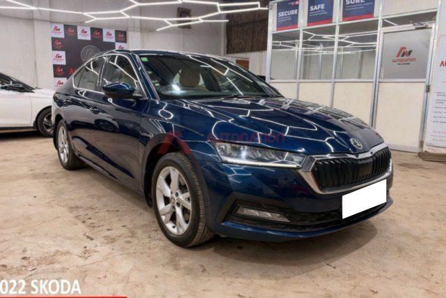 Second-hand 2022 Skoda Octavia स्टाइल for sale in Kolkata