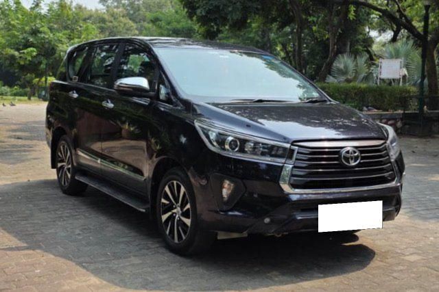 Toyota Innova Crysta 2.4 जेडएक्स 7 STR Second-hand 2022 Toyota Innova Crysta 2.4 जेडएक्स 7 STR for sale in New Delhi