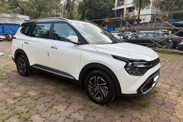 Kia Carens Luxury Plus DCT Second-hand 2024 Kia Carens Luxury Plus DCT for sale in Mumbai