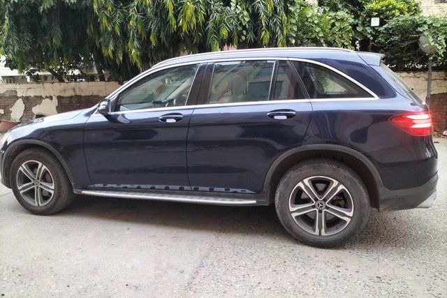 Mercedes-Benz GLC 220d 4MATIC Sport Second-hand 2018 Mercedes-Benz GLC 220d 4MATIC Sport for sale in New Delhi