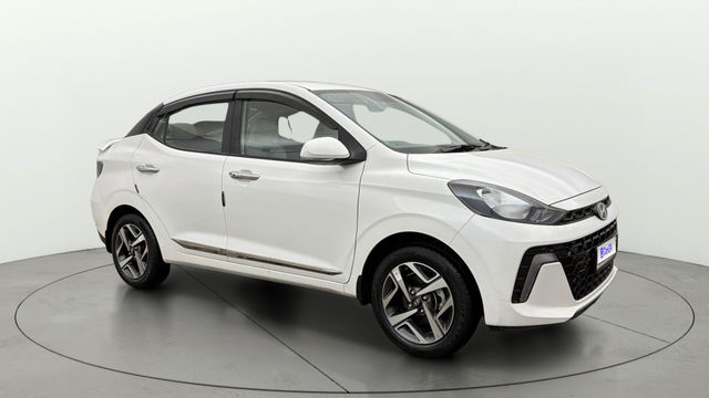 Hyundai Aura एसएक्स Second-hand 2023 Hyundai Aura एसएक्स for sale in New Delhi