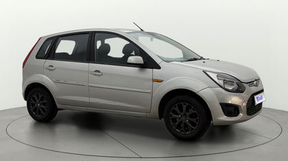 2015 Ford Figo पेट्रोल Titanium