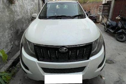 2015 Mahindra XUV500 W6 1.99 mHawk