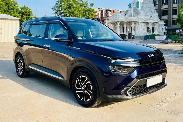 Kia Carens लक्ज़री प्लस टर्बो DCT 2022-2023 Second-hand 2022 Kia Carens लक्ज़री प्लस टर्बो DCT 2022-2023 for sale in Ahmedabad