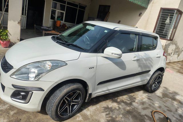 Maruti Suzuki Swift VXI Second-hand 2016 Maruti Suzuki Swift VXI for sale in Fatehabad