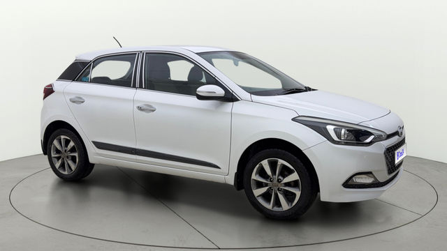 Hyundai i20 1.2 एस्टा ऑप्शन Second-hand 2017 Hyundai i20 1.2 एस्टा ऑप्शन for sale in Ahmedabad