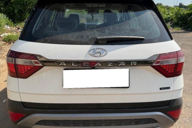 Hyundai Alcazar सिग्नेचर डीजल एटी Second-hand 2024 Hyundai Alcazar सिग्नेचर डीजल एटी for sale in Navi Mumbai