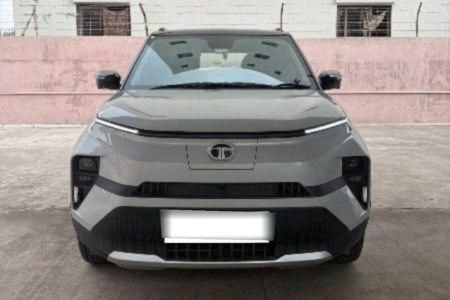 Tata Punch EV Empowered प्लस LR Second-hand 2025 Tata Punch EV Empowered प्लस LR for sale in Surat