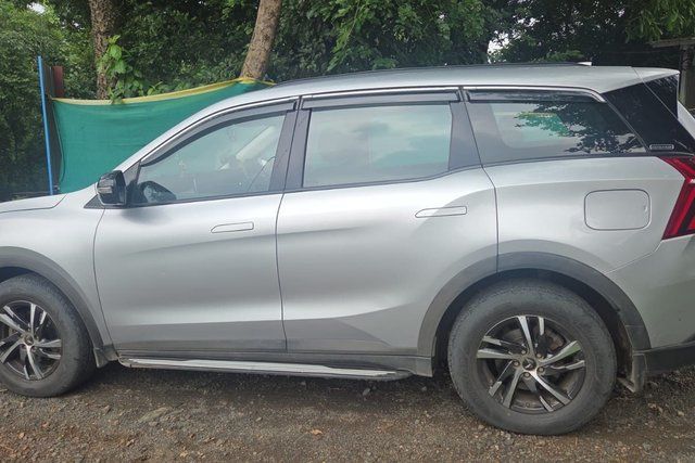 Mahindra XUV700 AX5 7 Str Diesel AT BSVI Second-hand 2022 Mahindra XUV700 AX5 7 Str Diesel AT BSVI for sale in Pune