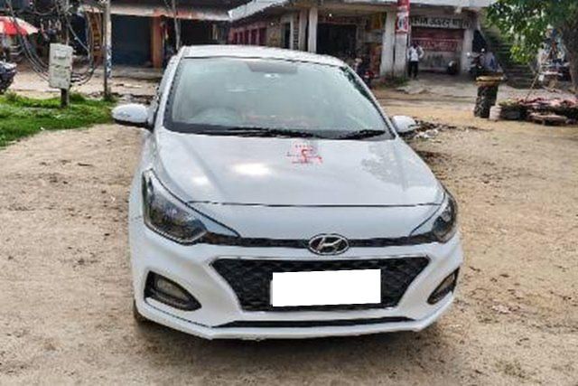 Hyundai i20 Sportz Plus Second-hand 2020 Hyundai i20 Sportz Plus for sale in Mathura